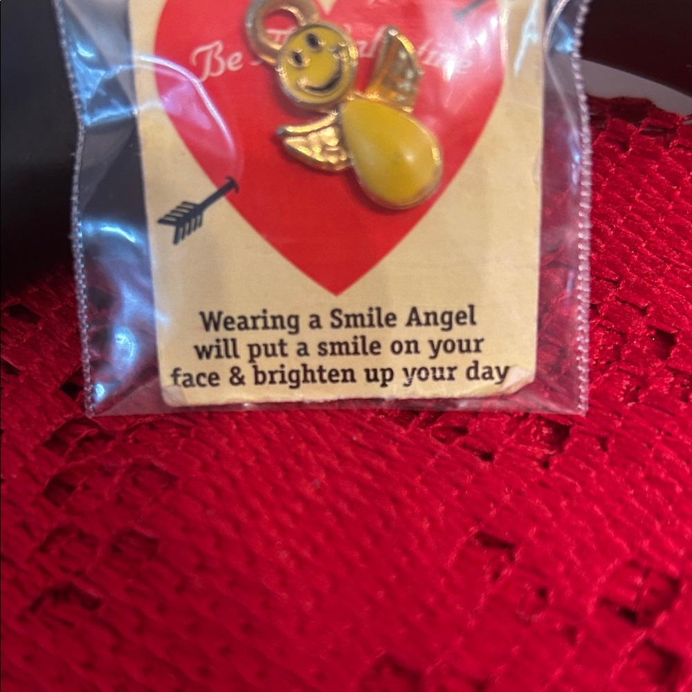 Yellow Smile Angel Pin - Picture 3 of 3